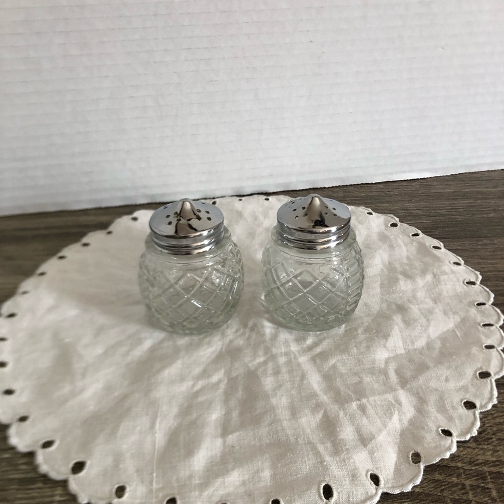 Vtg Clear Glass Salt and Pepper Shakers with Silver Tops